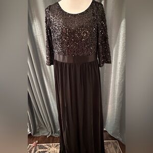 Ever Pretty  Evening Gown Size XXL NWT Beautiful sequins and flowing bottom.